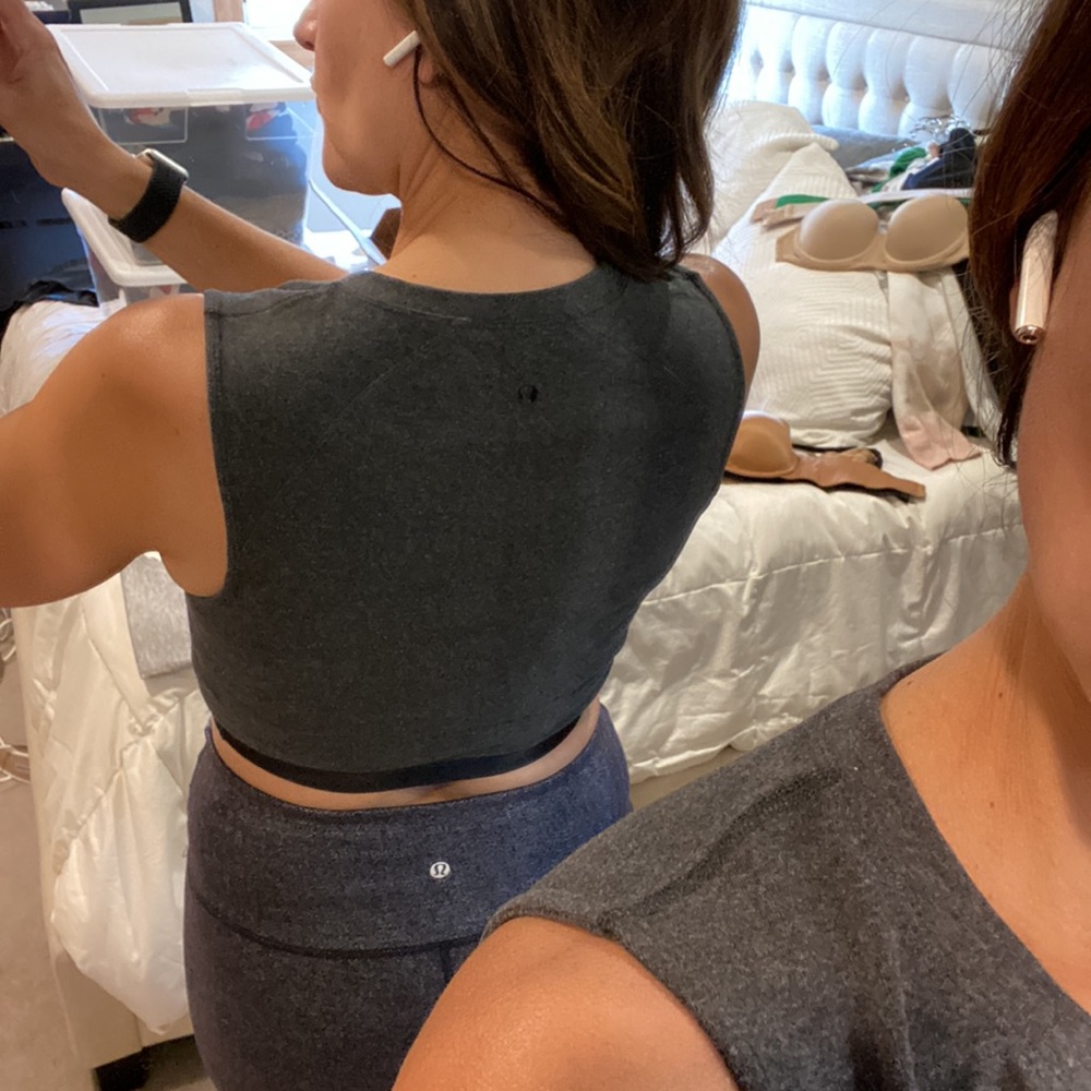 Lululemon crop top